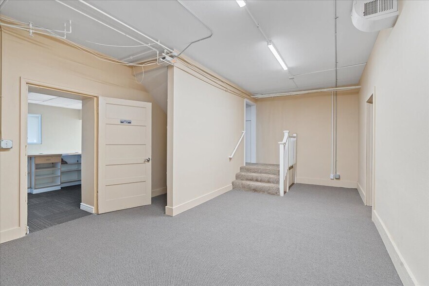 More Photos Of 601 E Lincolnway, Cheyenne Storefront Retail Residential For Sale