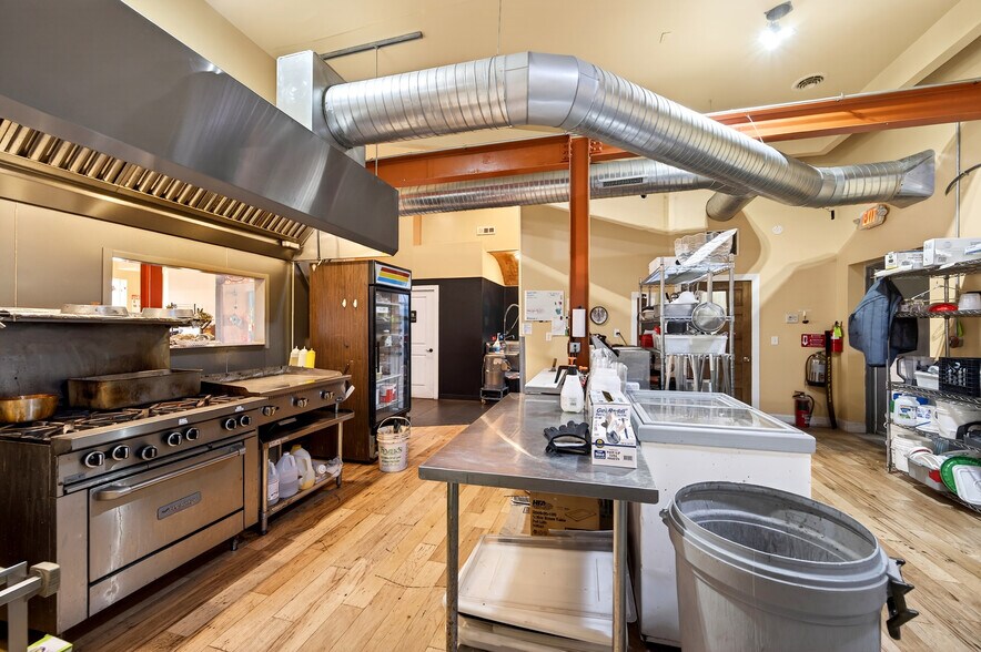 More Photos Of 33 Elm St, East Aurora Restaurant For Sale