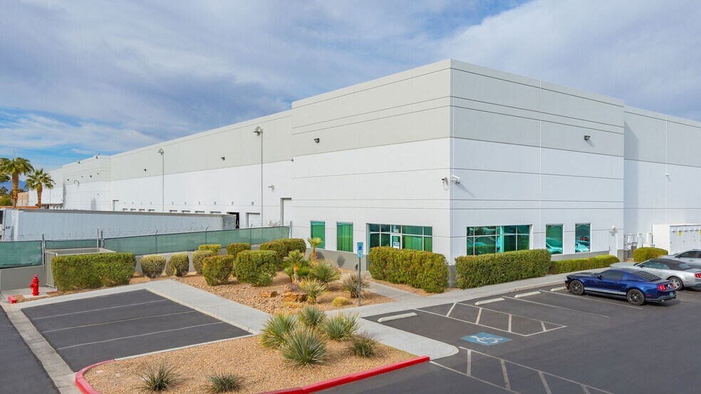 More Photos Of 3585 E Patrick Ln, Las Vegas Unknown For Lease