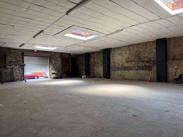 More Photos Of 866 Madison St, Brooklyn Warehouse For Lease