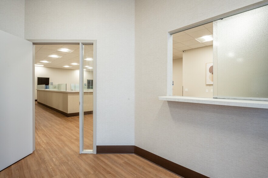 More Photos Of 3795 Boynton Beach Blvd, Boynton Beach Medical For Lease