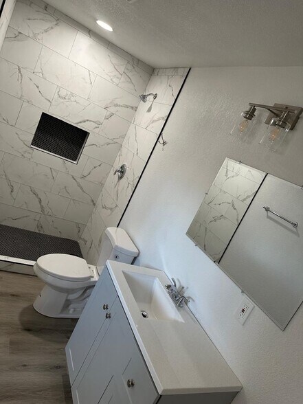 More Photos Of 2030 Sunrise Ave, Las Vegas Apartments For Sale