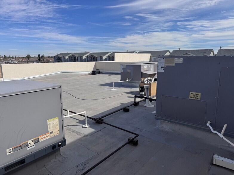 More Photos Of 2200 George Dieter Dr, El Paso Healthcare For Sale