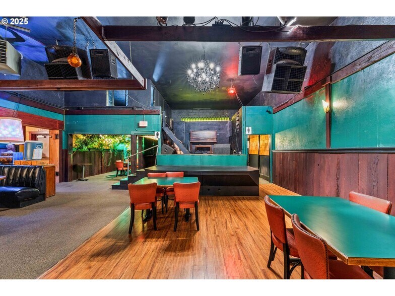 More Photos Of 2043 Sherman Ave, North Bend Bar For Sale