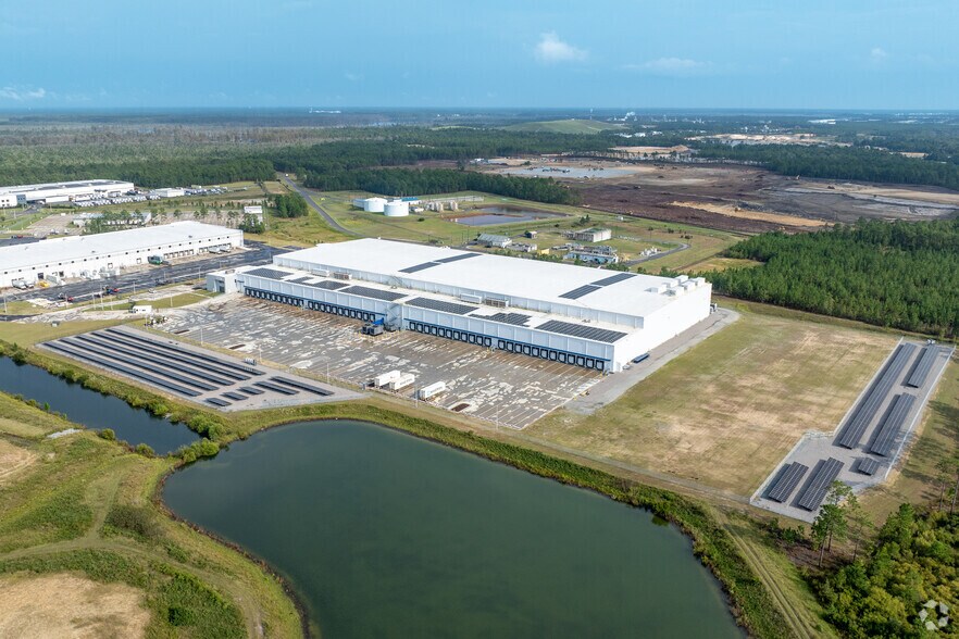 More Photos Of 298 N Corporate Dr, Wilmington Refrigeration Cold Storage For Lease