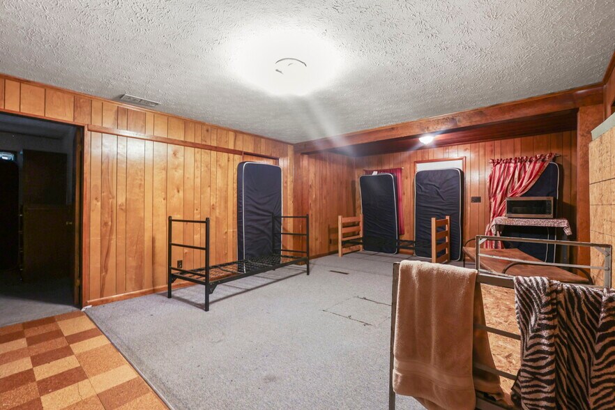 More Photos Of 5734 Durbin Rd, Bellville Specialty For Sale