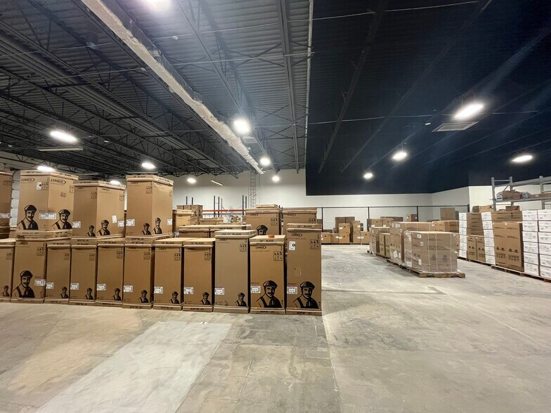 More Photos Of 222 Metro Center Blvd, Warwick Light Manufacturing For Lease