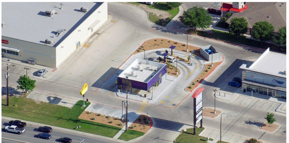 More Photos Of 12370 Potranco Rd, San Antonio Fast Food For Lease