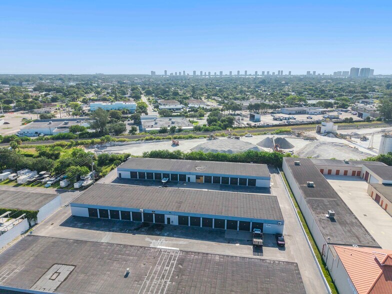 More Photos Of 1233 Old Dixie Hwy, Lake Park Unknown For Lease