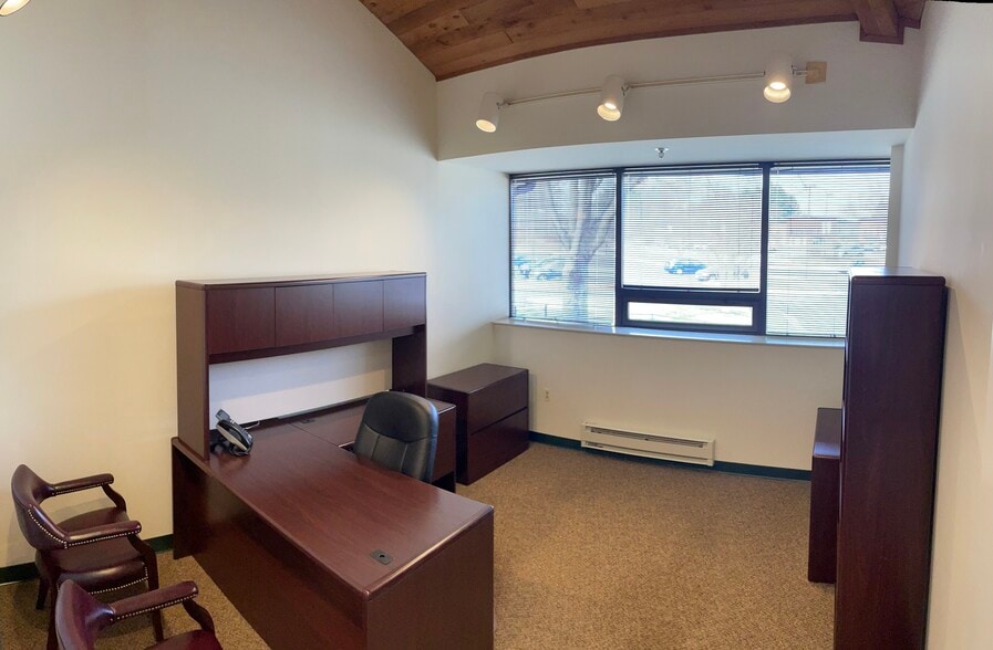 More Photos Of 10015 Old Columbia Rd, Columbia Coworking Space