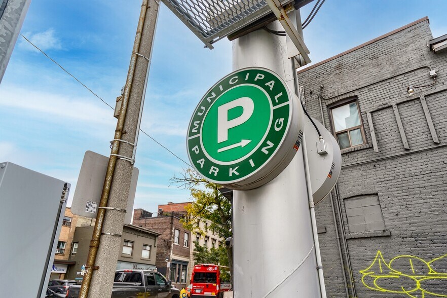 More Photos Of 409 Keele St, Toronto Storefront For Lease