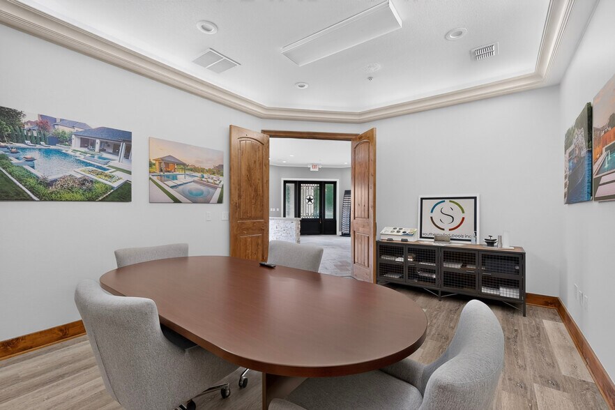 More Photos Of 2230 Bush Dr, McKinney Medical For Lease