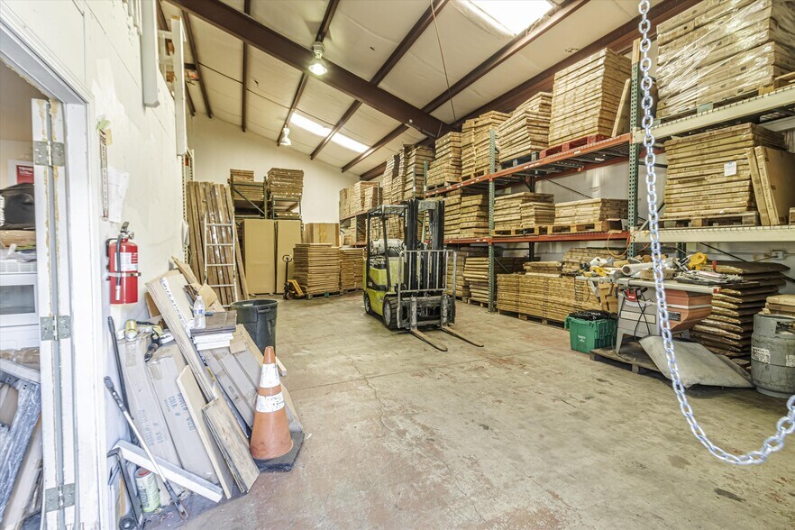 More Photos Of 1356 S 50th St, Richmond Warehouse For Sale