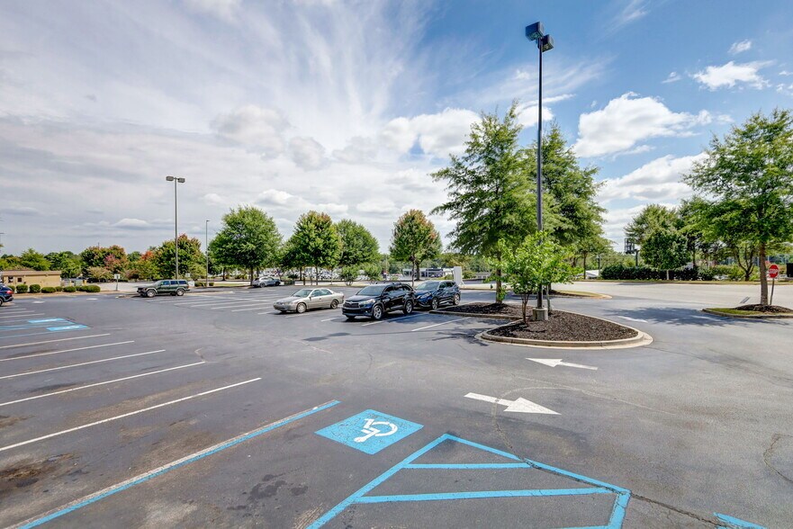 More Photos Of 225 Rolling Hills Cir, Easley Storefront Retail Office For Lease