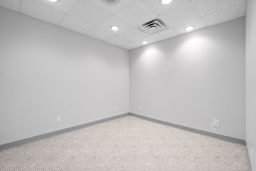 More Photos Of 311 W 9th St, Hopkinsville Medical For Lease