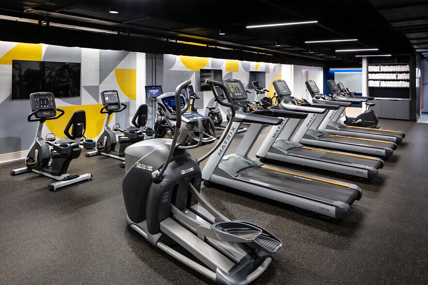 More Photos Of 6361 Walker Ln, Alexandria Office For Lease