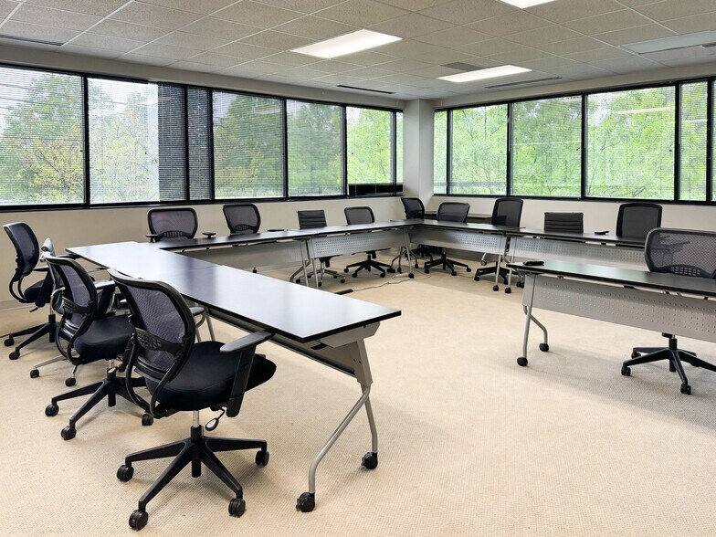 More Photos Of 7208 Falls of Neuse Rd, Raleigh Office For Lease