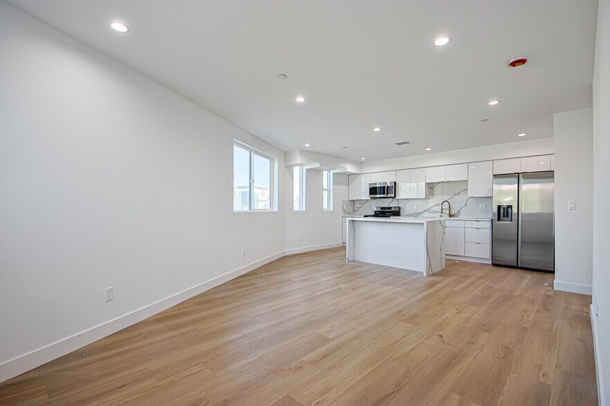 More Photos Of 1636 Longwood Ave, Los Angeles Apartments For Sale