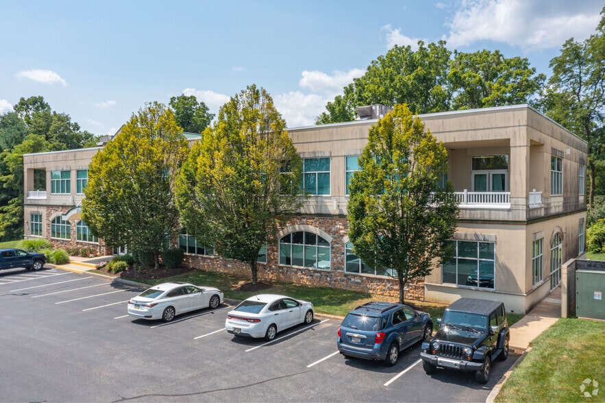 6 Dickinson Dr, Chadds Ford, PA 19317 Medical Office For Lease