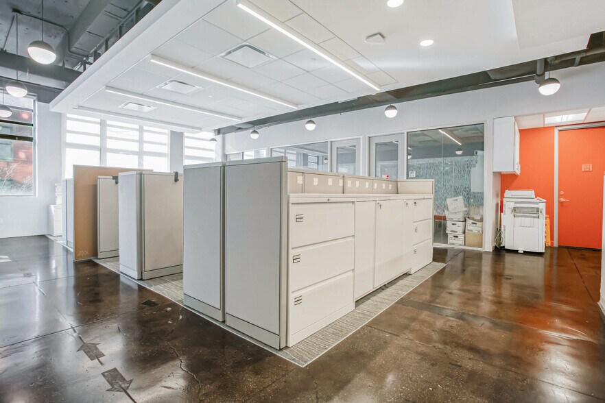 More Photos Of 421 W 54th St, New York Apartments For Sale