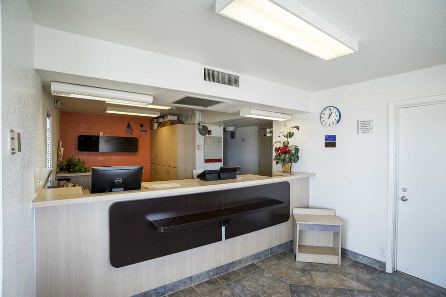 More Photos Of 921 N Bisbee Ave, Willcox Hotel For Sale