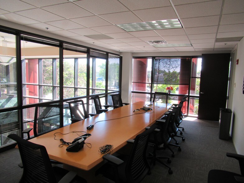 More Photos Of 3201 W White Oaks Dr, Springfield Office For Sale
