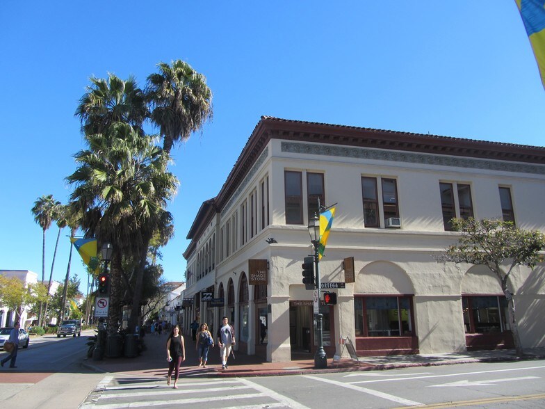 More Photos Of 625-635 State St, Santa Barbara Storefront Retail Office For Lease