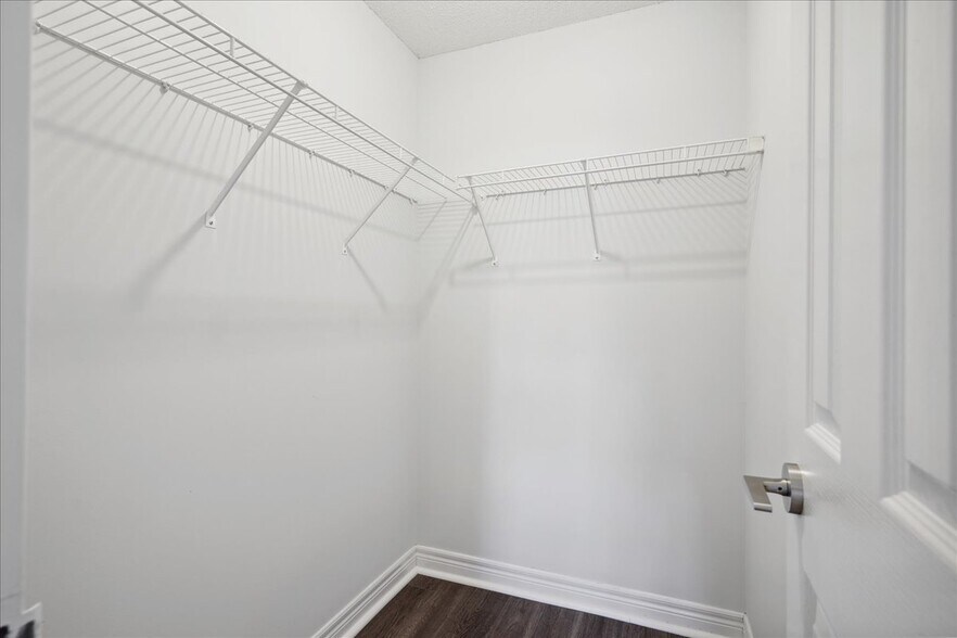 More Photos Of 50 Richmond St E, Oshawa Apartments For Sale