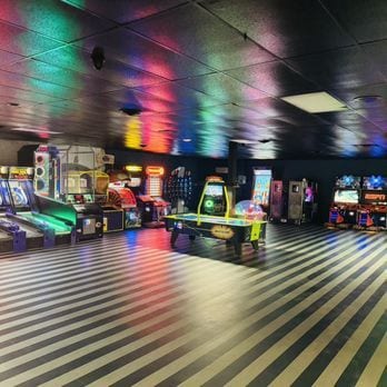 More Photos Of 3212 20th Ave, Valley Sports And Entertainment For Lease