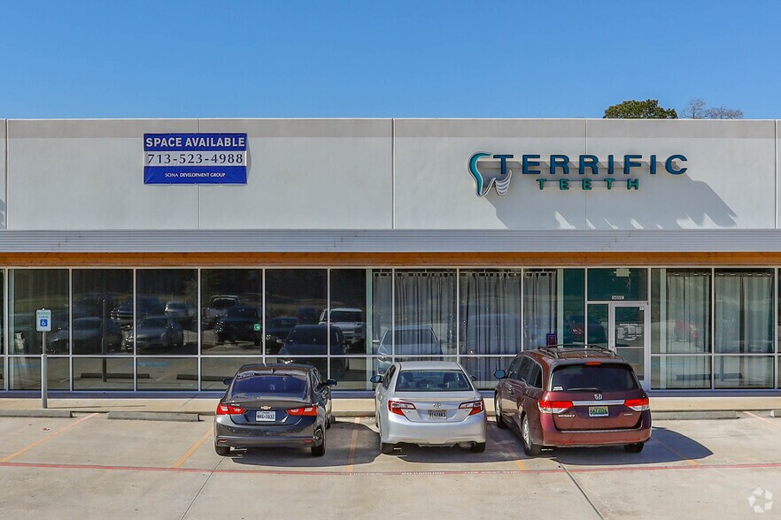 More Photos Of 14555 W Lake Houston Pky, Houston Storefront Retail Residential For Lease