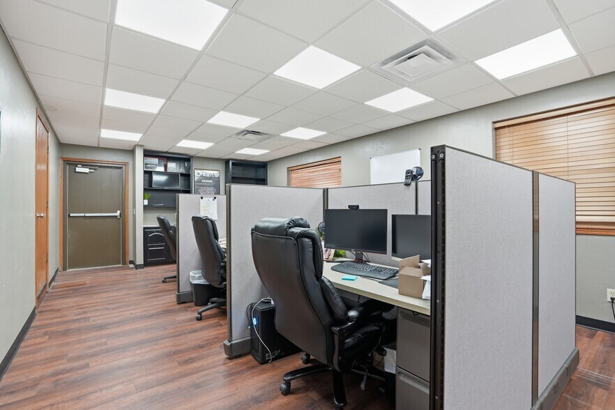 More Photos Of 14220 S Meridian Ave, Oklahoma City Warehouse For Sale
