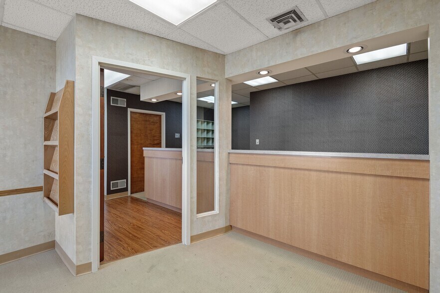 More Photos Of 99 November Dr, Camp Hill Medical For Lease