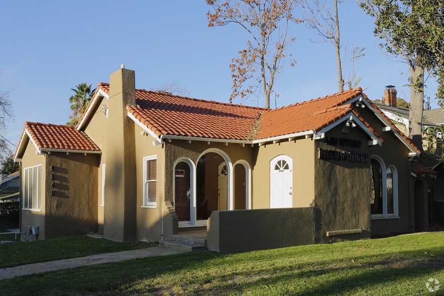 More Photos Of 9345 Magnolia Ave, Riverside Office For Lease