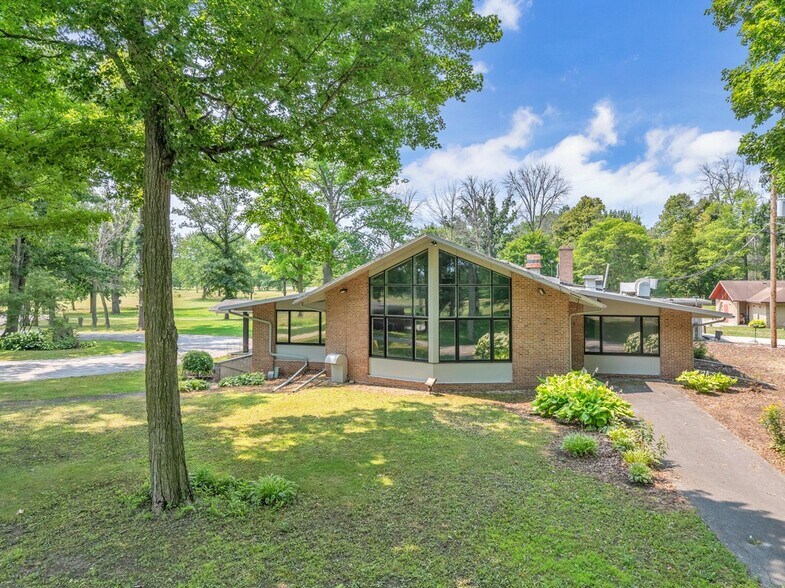 More Photos Of 3212 N Union Rd, Cato Golf Course Driving Range For Sale