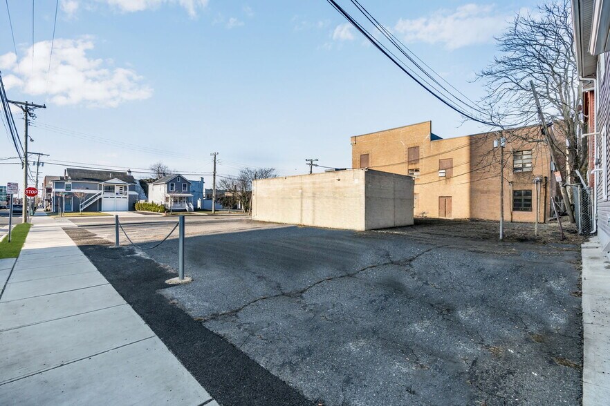 More Photos Of 701-703 Monroe Ave, Asbury Park Flex For Sale