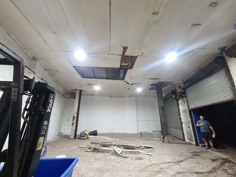 More Photos Of 286-294 Hamilton Ave, Brooklyn Warehouse For Lease