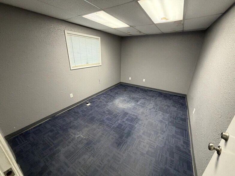 More Photos Of 3917 1st St, Abilene General Retail For Lease