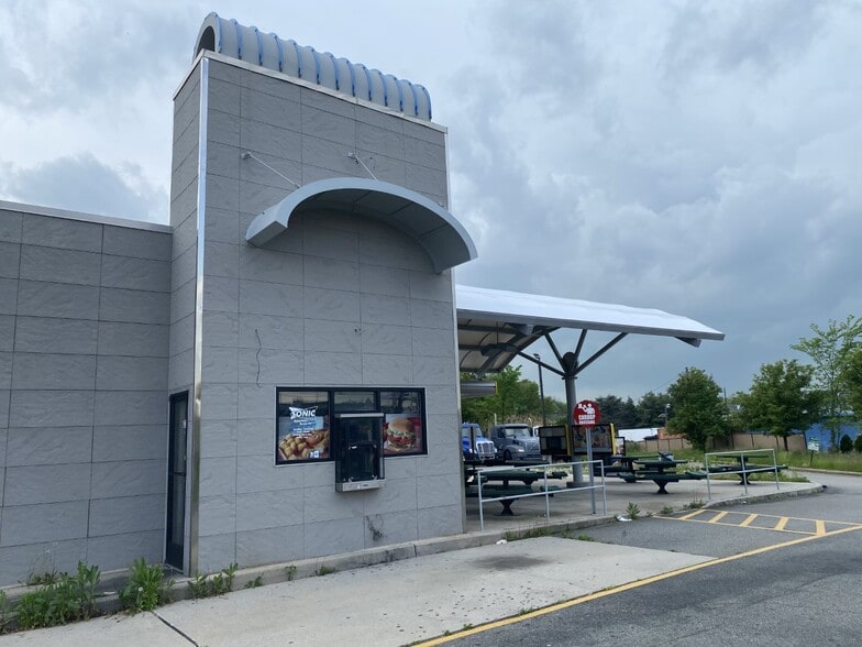 More Photos Of 244 US Highway 46, Totowa Fast Food For Lease