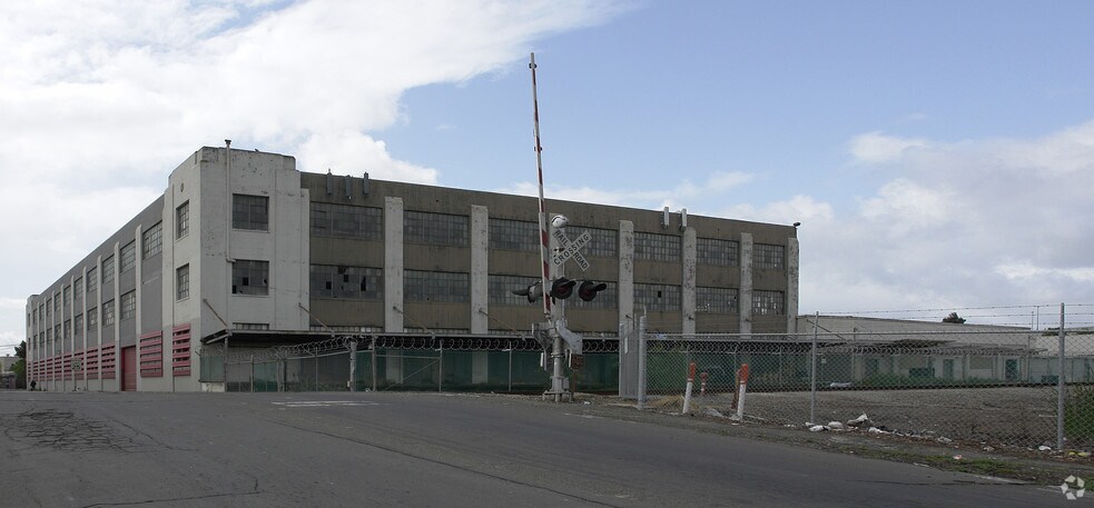 More Photos Of 1093-1099 Essex Ave, Richmond Manufacturing For Lease