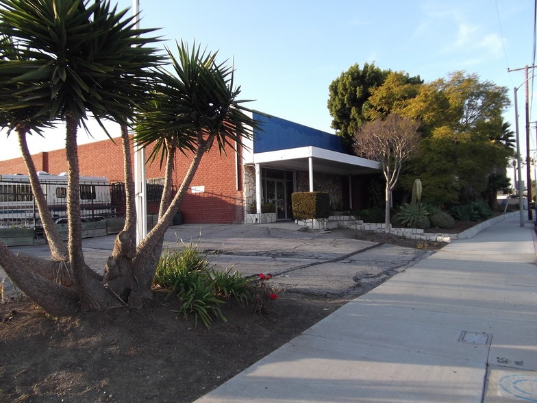 More Photos Of 23529 S Figueroa St, Carson Self Storage For Sale