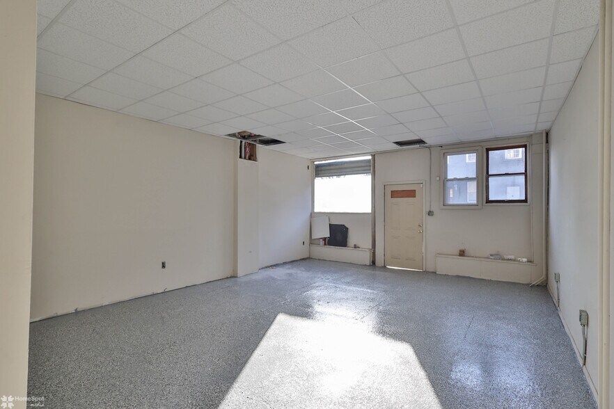 More Photos Of 501-503 N Front St, Allentown Storefront Retail Residential For Lease