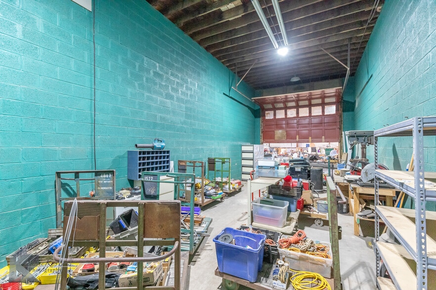 More Photos Of 1901 Cottonwood St, Abilene Industrial For Sale