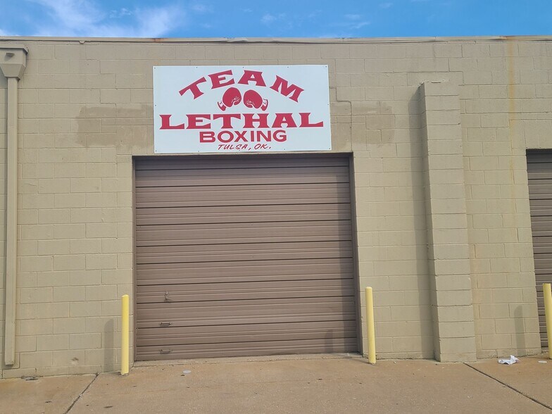 More Photos Of 5515 S Mingo Rd, Tulsa Unknown For Lease