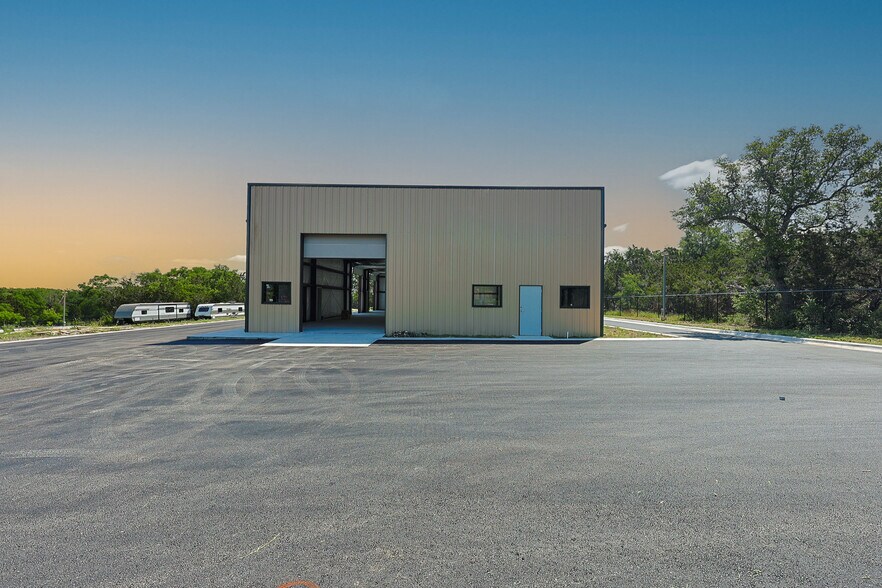 More Photos Of 3364 N Bagdad Rd, Leander Unknown For Lease