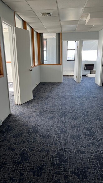 More Photos Of 2943-2957 Long Beach Rd, Oceanside Storefront Retail Office For Lease