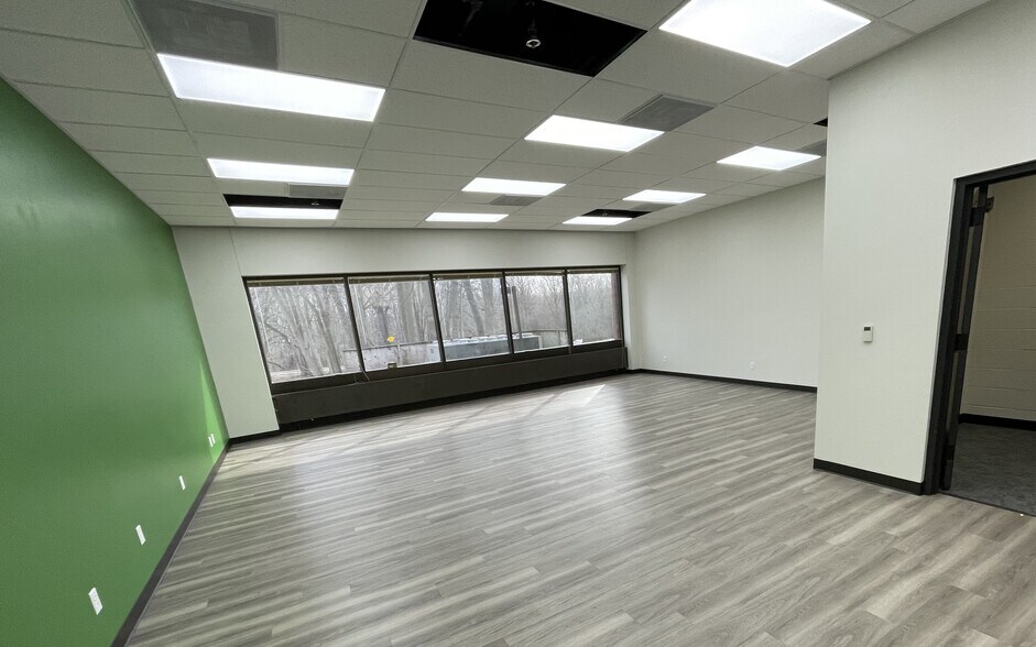 More Photos Of W57N14280 Doerr Way, Cedarburg Office For Lease