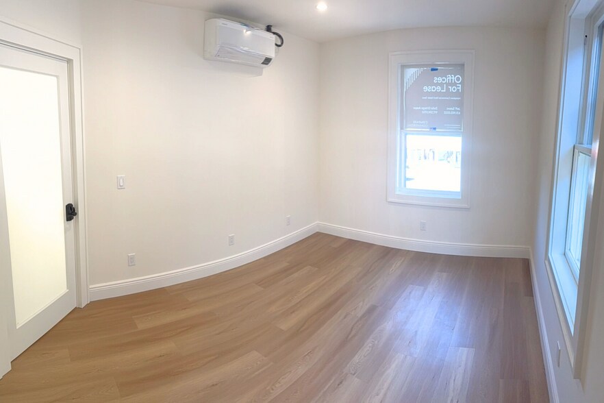 More Photos Of 47 Newtown Ln, East Hampton Coworking Space