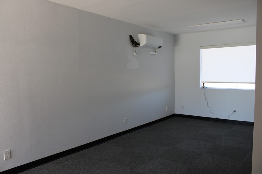 More Photos Of 370 W 6th St, San Bernardino Loft Creative Space For Lease