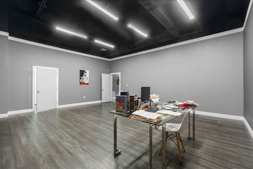More Photos Of 7620 NW 25th St, Miami Distribution For Lease