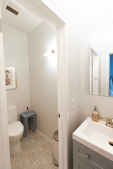 More Photos Of 125-131 Camino Alto, Mill Valley Office Residential For Lease